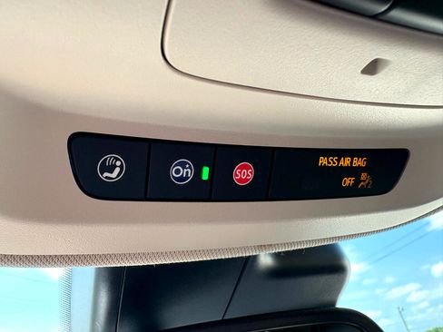 Used 2021 Buick Envision Essence w/ Technology Package I image 24