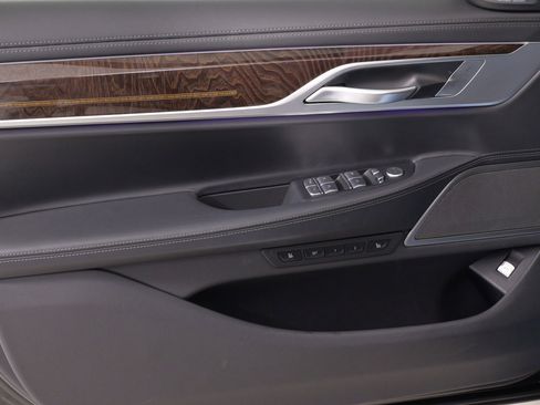 Used 2022 BMW 750i xDrive 750i xDrive w/ Executive Package image 27