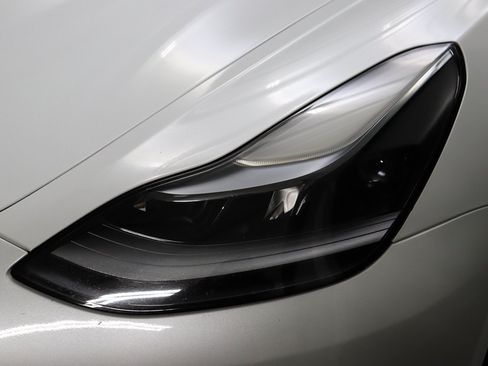 Used 2023 Tesla Model 3 Standard Range RWD image 4