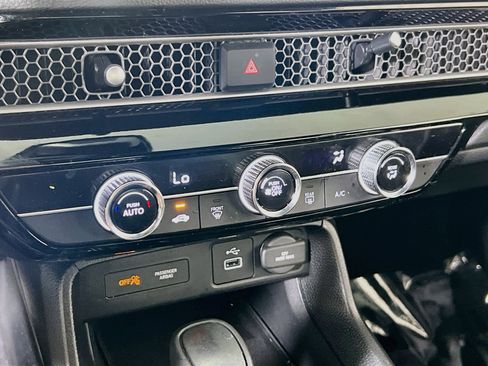 Used 2023 Honda Civic Sport image 15