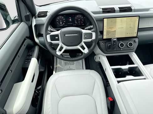 New 2026 Land Rover Defender 110 X-Dynamic SE AWD/4WD image 17