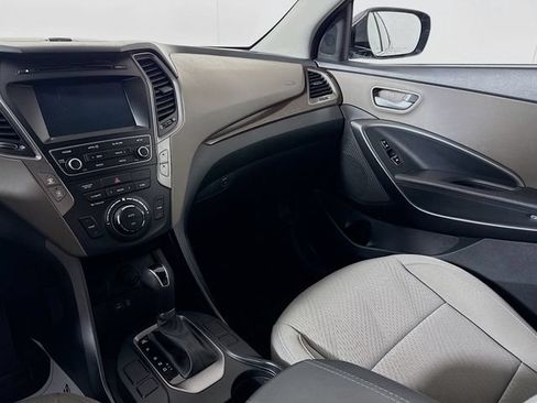 Used 2017 Hyundai Santa Fe Sport AWD/4WD image 21