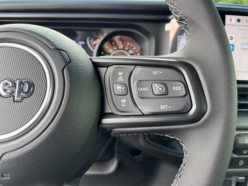 New 2025 Jeep Gladiator Sport image 20