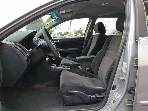 Used 2005 Honda Accord LX image 18