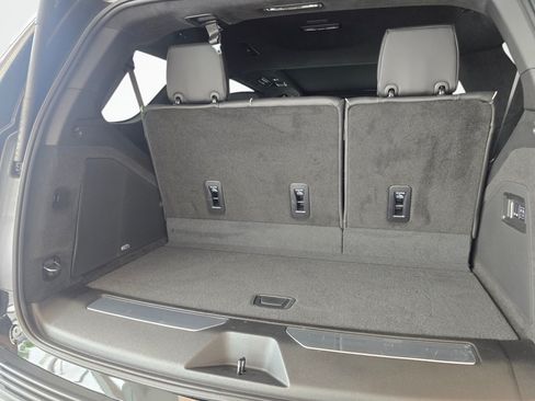Used 2025 Cadillac Escalade V AWD/4WD image 19