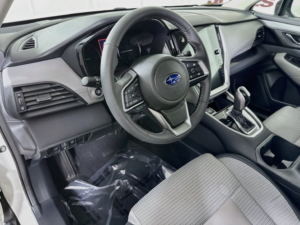 Used 2025 Subaru Outback Premium AWD/4WD image 19