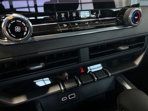 Used 2024 Chevrolet Colorado Trail Boss w/ Advanced Trailering Package image 14