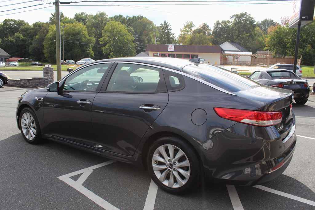 Used 2018 Kia Optima EX FWD image 10