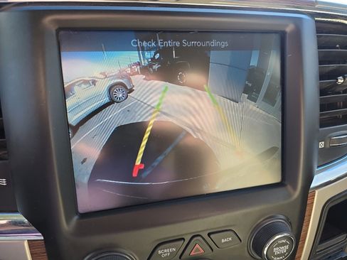 Used 2016 RAM 1500 Laramie w/ Convenience Group image 25