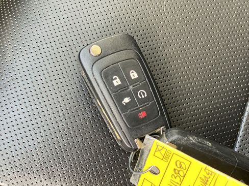 Used 2012 Chevrolet Volt Premium w/ Premium Trim Package FWD image 30
