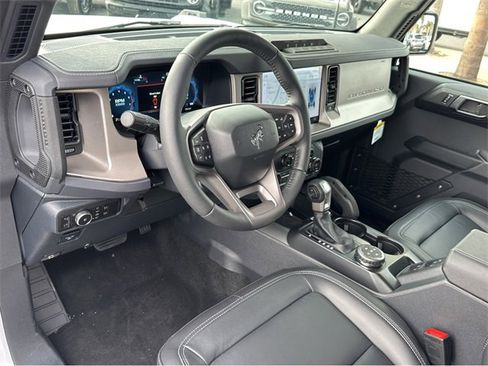 New 2025 Ford Bronco Outer Banks w/ Sasquatch Package image 7