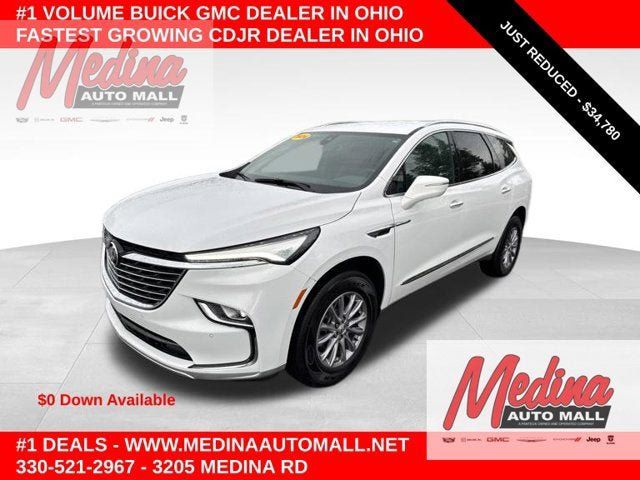 Used 2024 Buick Enclave Essence FWD image 1