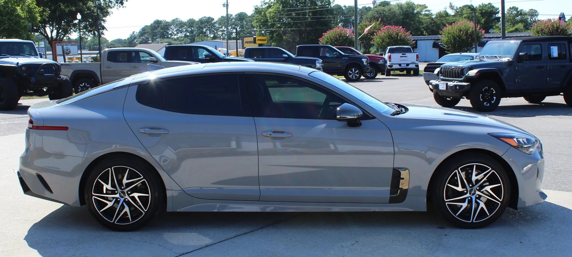 Used 2022 Kia Stinger GT-Line w/ Sun & Sound Package AWD/4WD image 6