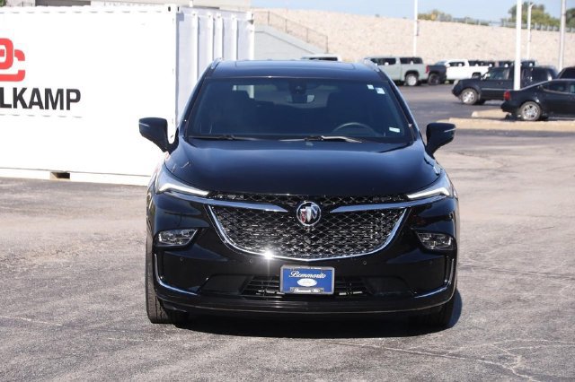 Used 2022 Buick Enclave Avenir w/ Avenir Technology Package AWD/4WD image 4