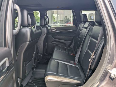 Used 2021 Jeep Grand Cherokee Limited AWD/4WD image 16
