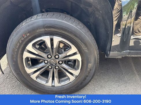 Used 2022 Chevrolet Colorado Z71 AWD/4WD image 10