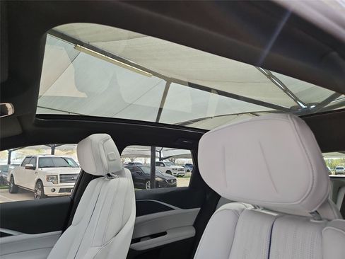 New 2026 Cadillac Lyriq Sport w/ LPO, Floor Liner Package AWD/4WD image 9