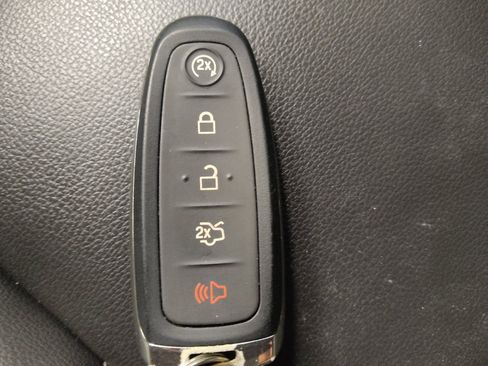 Used 2019 Ford Escape SEL AWD/4WD image 32