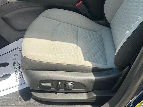 Used 2020 Chevrolet Equinox LT FWD image 12