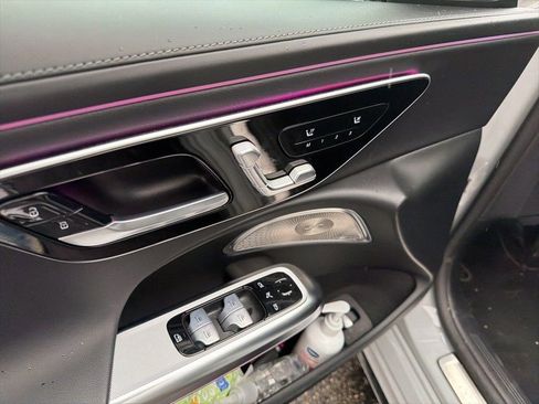 Used 2024 Mercedes-Benz E 350 4MATIC Sedan w/ MBUS Superscreen Package image 11