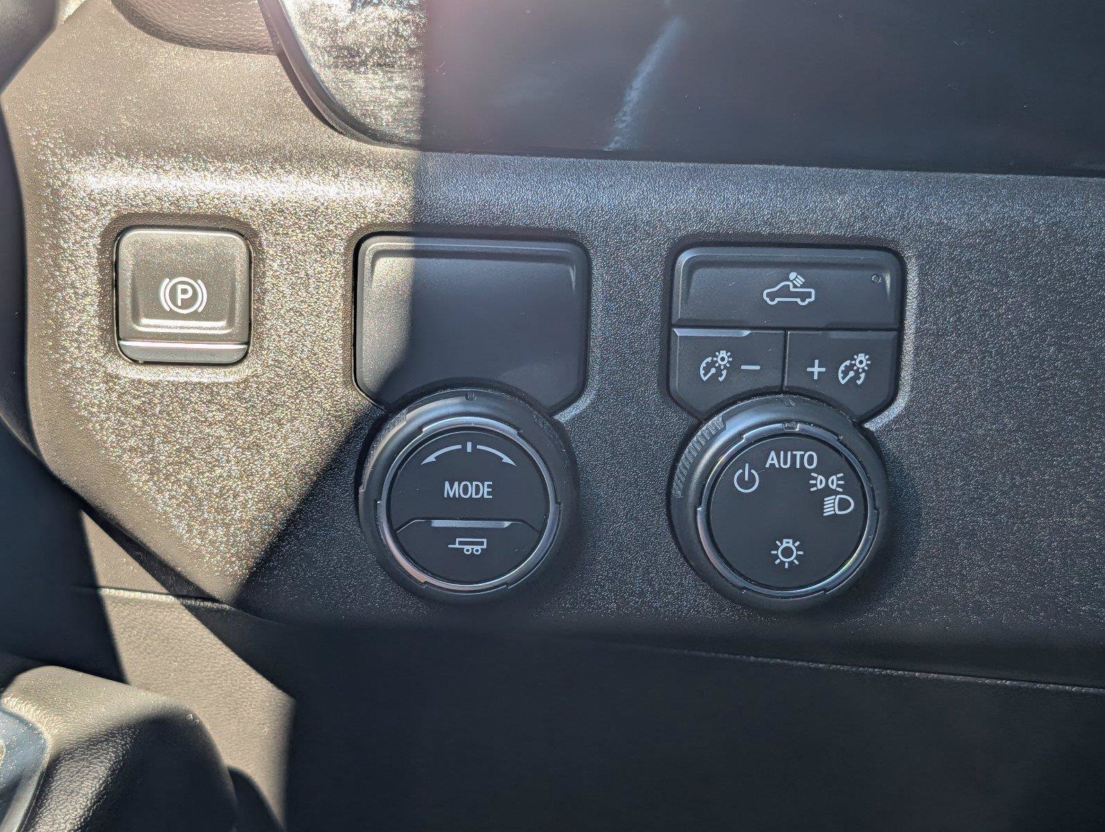 Used 2024 Chevrolet Silverado 1500 LT w/ Protection Package RWD image 28