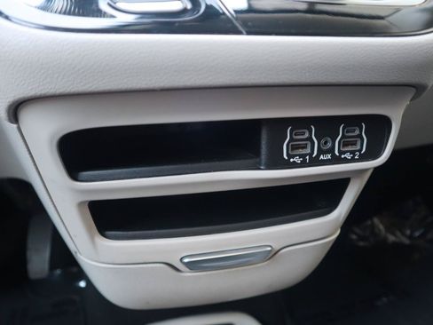 Used 2023 Chrysler Voyager LX FWD image 80