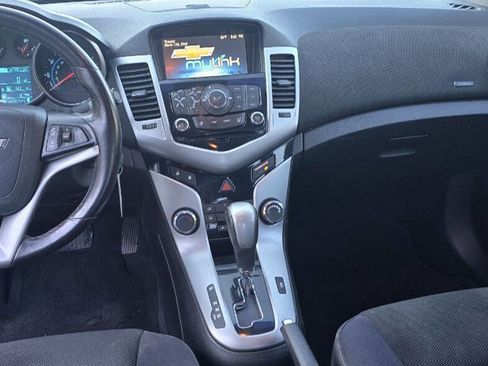 Used 2014 Chevrolet Cruze Eco w/ Enhanced Safety Package image 17