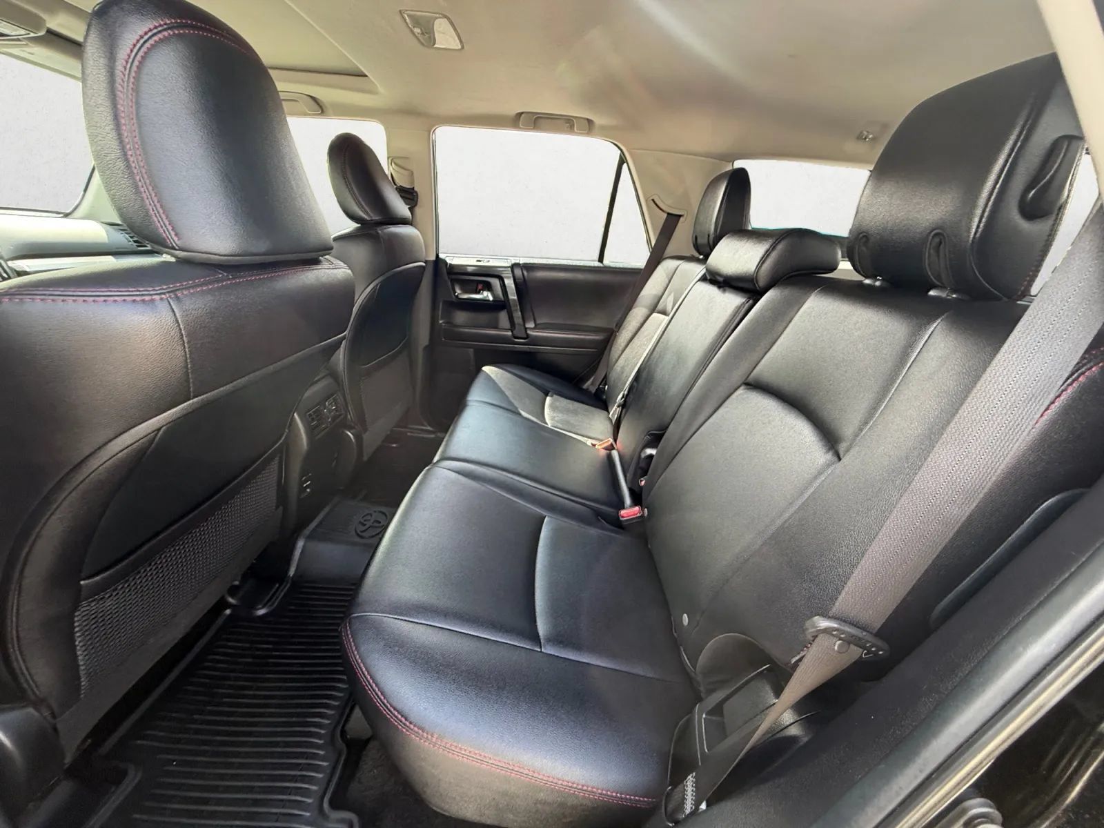 Used 2018 Toyota 4Runner TRD Off-Road Premium AWD/4WD image 22