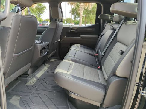 Used 2022 Chevrolet Silverado 1500 ZR2 w/ Technology Package AWD/4WD image 23
