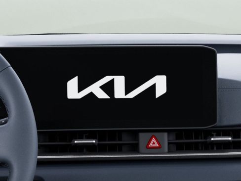 New 2026 Kia Carnival EX FWD image 16