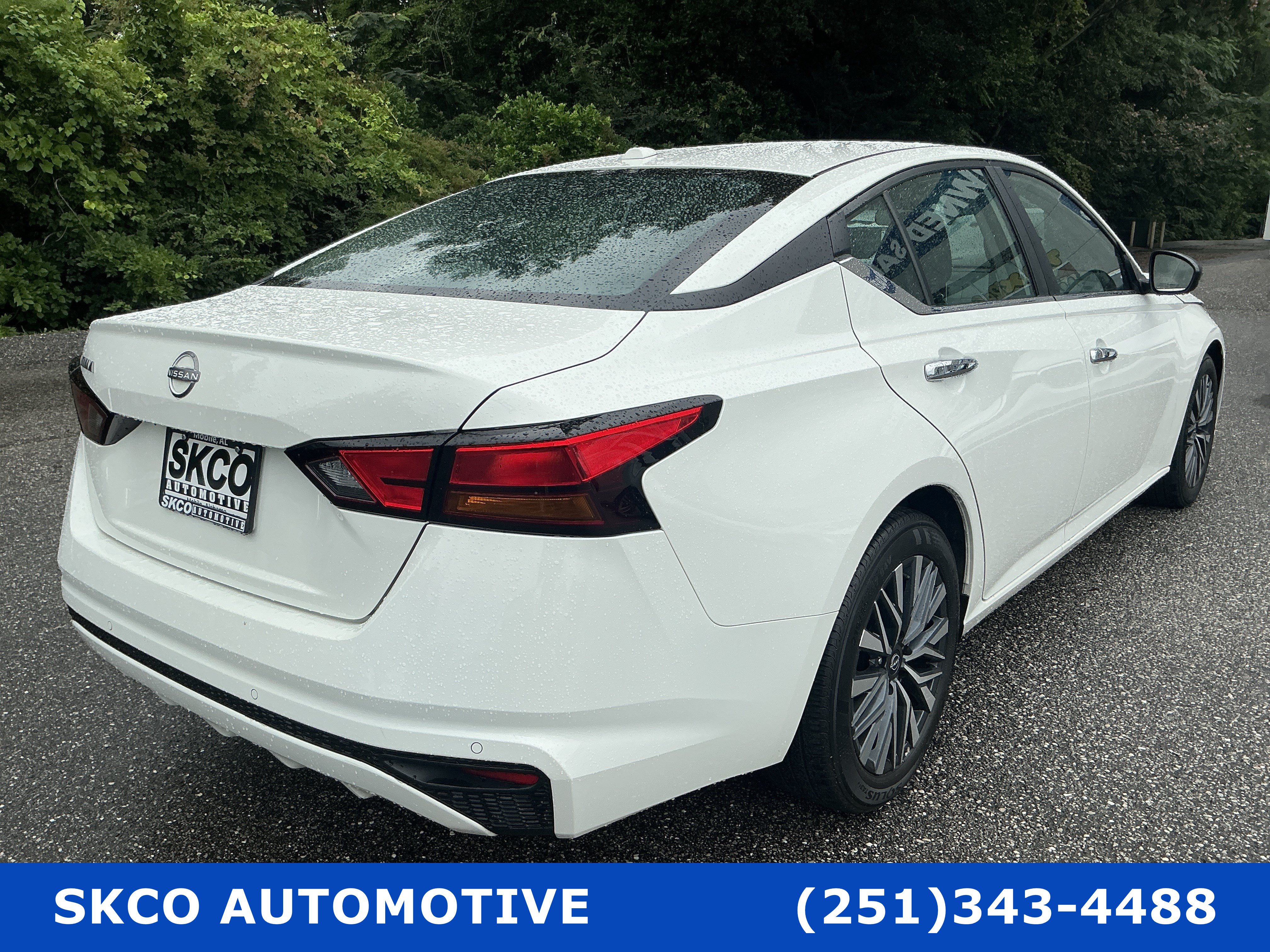 Used 2025 Nissan Altima 2.5 SV FWD image 5