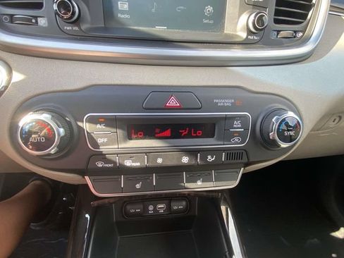 Used 2020 Kia Sorento EX AWD/4WD image 24