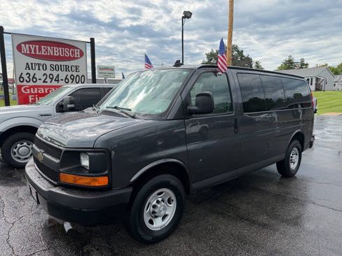 Used 2016 Chevrolet Express 2500 LS RWD image 2