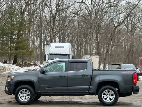 Used 2017 Chevrolet Colorado LT w/ LT Convenience Package image 3