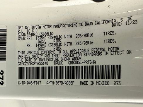 Used 2023 Toyota Tacoma TRD Off-Road image 30