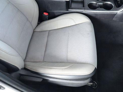 Used 2016 Toyota Camry SE FWD image 34