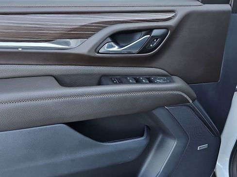 Used 2021 GMC Yukon Denali w/ Denali Premium Package image 20