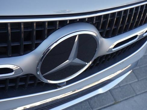 Used 2026 Mercedes-Benz GLC 300 image 11