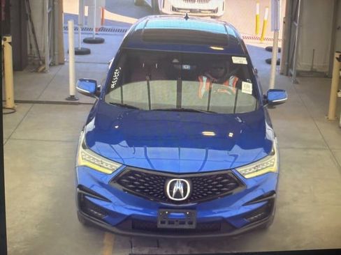 Used 2019 Acura RDX A-Spec image 2