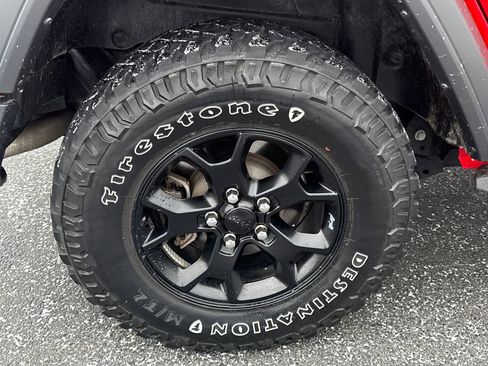 Used 2023 Jeep Wrangler Willys image 10