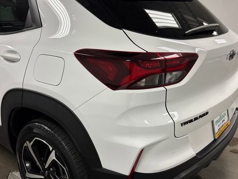 Used 2023 Chevrolet TrailBlazer RS image 13