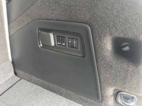 Used 2026 Cadillac Escalade Platinum Sport w/ LPO, ONYX Package image 37