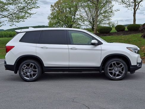 Used 2023 Honda Passport EX-L image 9