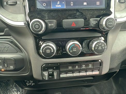 Used 2025 RAM 2500 Big Horn image 32