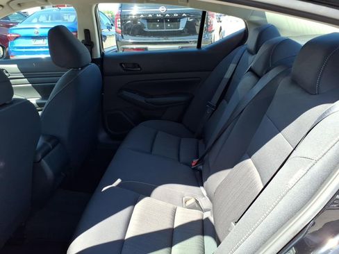 Certified 2025 Nissan Altima 2.5 S FWD image 5