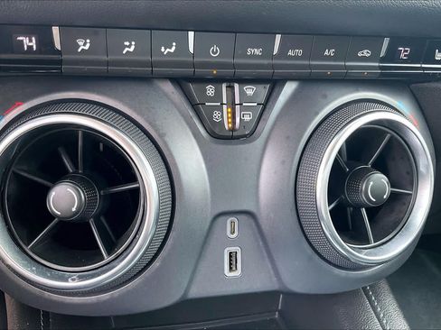 Used 2021 Chevrolet Blazer LT FWD image 33