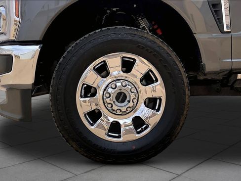 Certified 2026 Ford F350 Lariat w/ Lariat Ultimate Package AWD/4WD image 11
