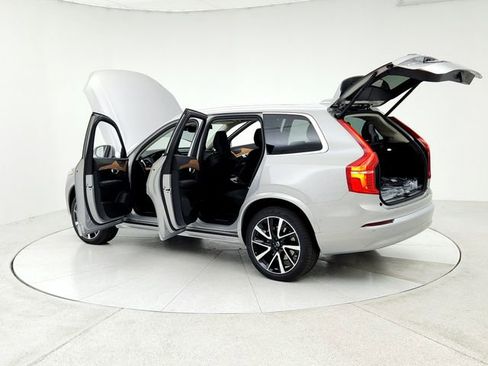 New 2025 Volvo XC90 B6 Plus w/ Protection Package Premier image 12