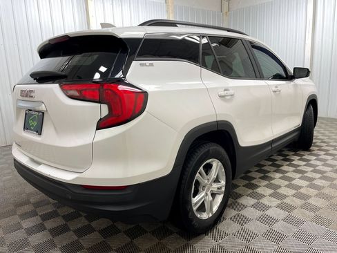 Used 2021 GMC Terrain SLE w/ Driver Convenience Package FWD image 17