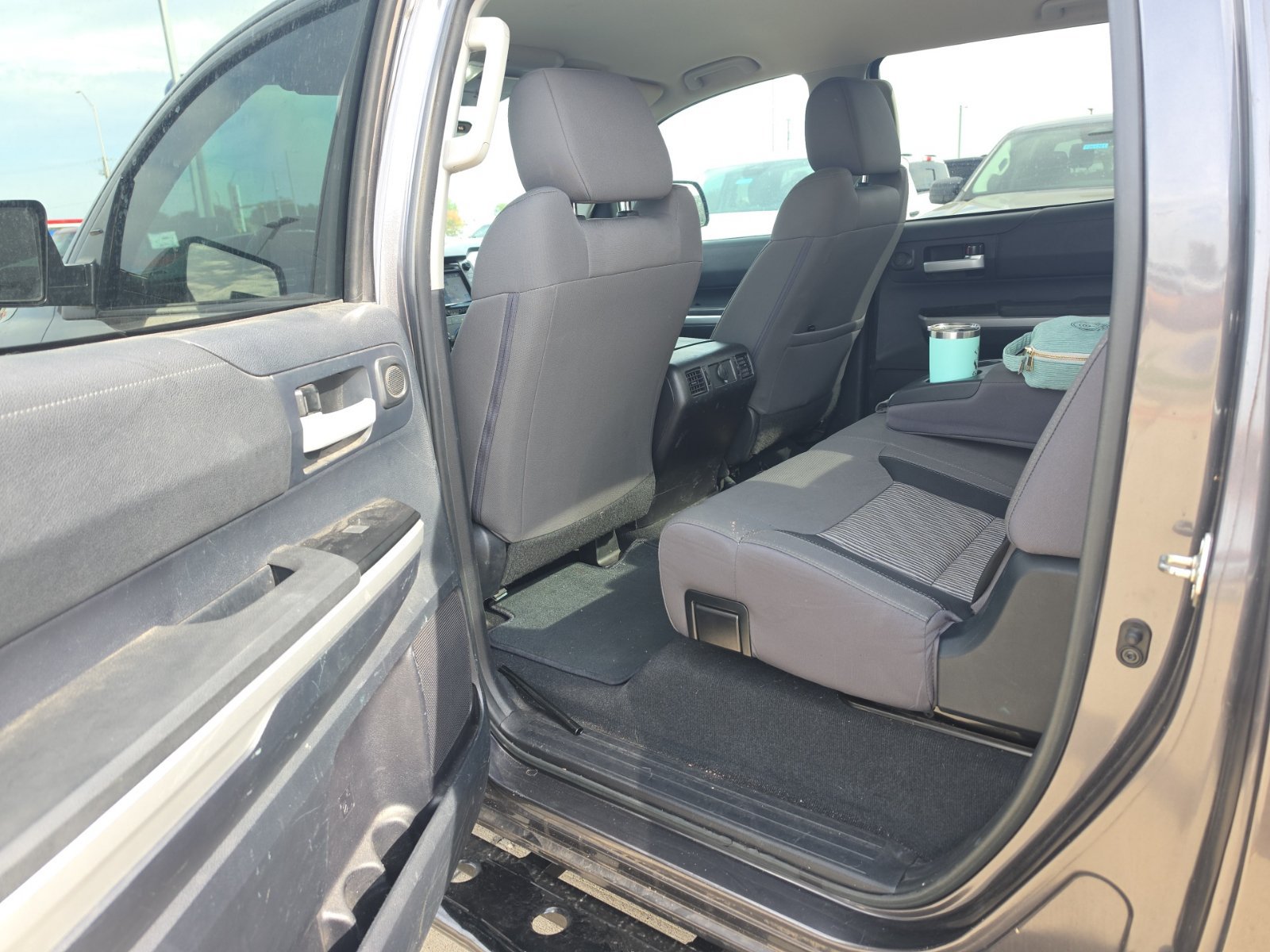 Used 2016 Toyota Tundra SR5 w/ SR5 Upgrade Package AWD/4WD image 14